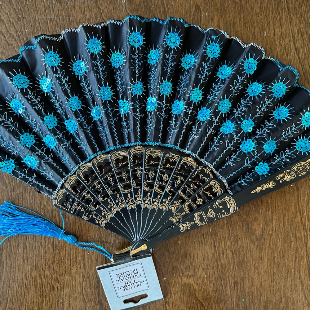 Deluxe Foldable Fan
